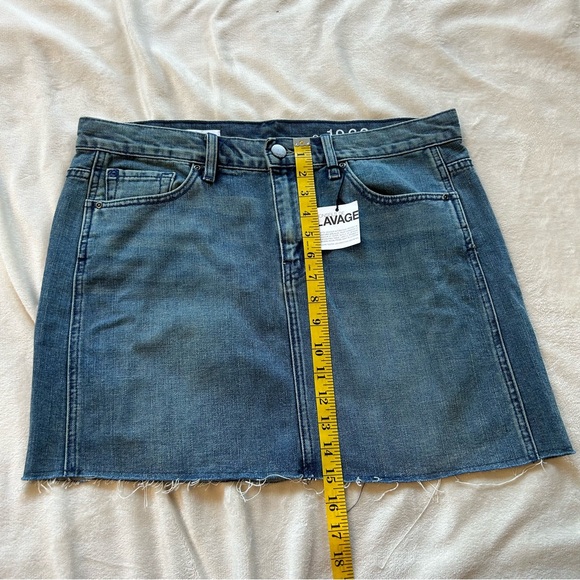 Gap | 1969 - 5 pocket Medium Wash Cut off Denim Skirt NWT Size 10 - Picture 11 of 13